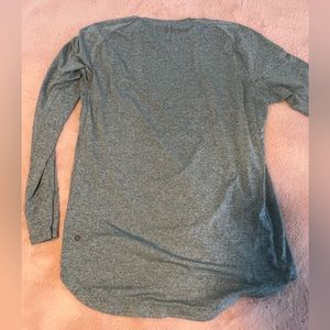 Lululemon Drysense long sleeve. Turquoise type color in a size large